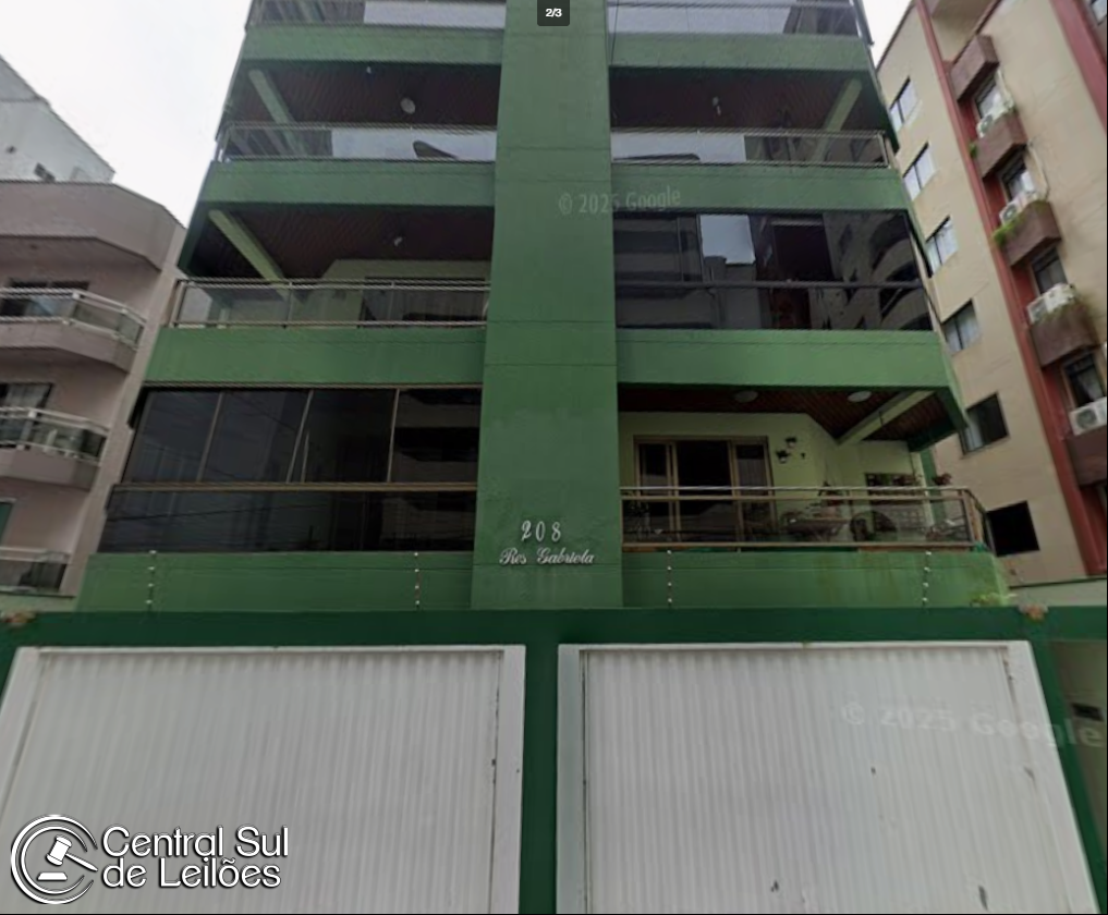 Apartamento no Meia Praia (foto 2 de 3)