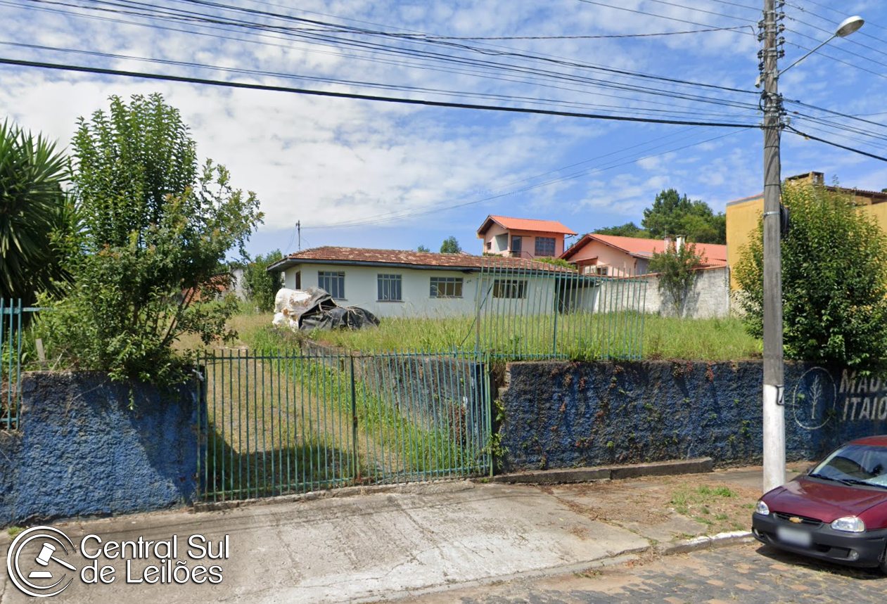 Terreno com área de 1.040,00m², com edificação comercial, no município de mafra/sc
