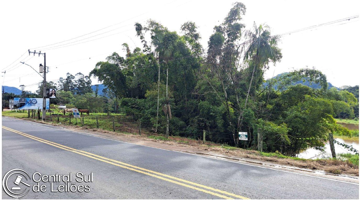 Terreno (foto 3 de 4)