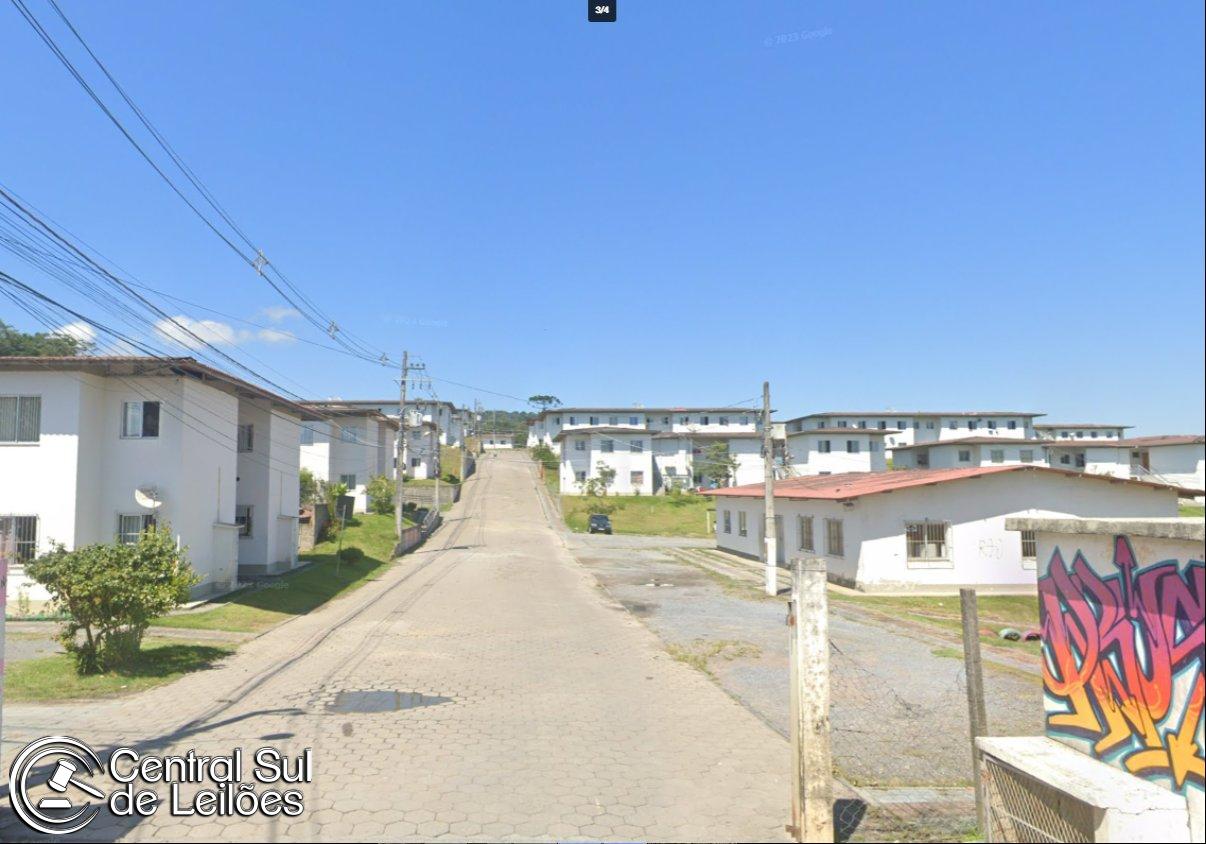 Apartamento no Barra do Trombudo (foto 3 de 3)